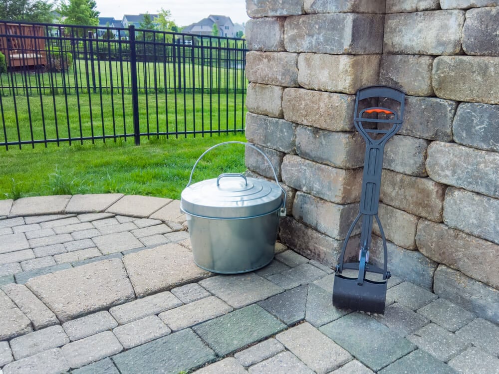 pooper-scooper-equipment